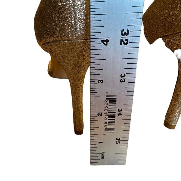 Gianni Bini Gold Heels with Bejeweled Straps Across the Top Womens size 8 - Picture 9 of 13